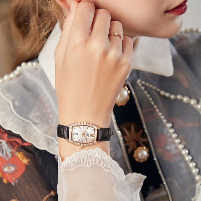 Đồng hồ nữ chính hãng IW Carnival IW537L-2 Kính chống xước ,Chống nước 30m ,Bảo hành 24 tháng,Máy pin Quartz,dây da đen xịn,thiết kế mặt chữ nhật đơn giản dễ đeo