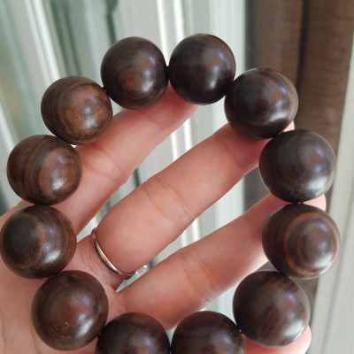 Vòng đeo tay Nam  Chất liệu Gỗ Trắc tự nhiên vân đẹp  Size vòng 19mm nam đeo đẹp ạ