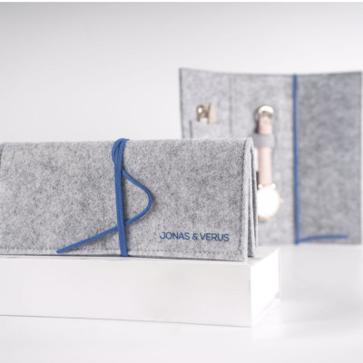 Đồng hồ đeo tay Nữ hiệu JONAS & VERUS X01855-Q3.PPWLW, Máy Pin (Quartz), Kính sapphire chống trầy xước, Dây Da Italy