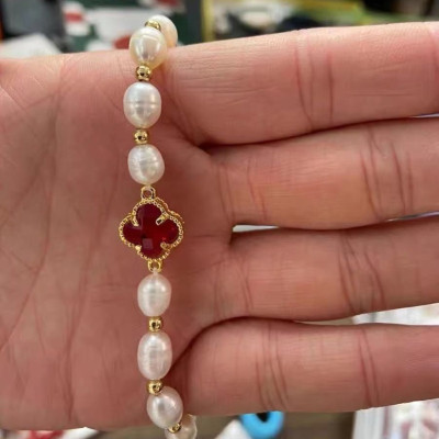 Combo lắc tay cỏ bốn lá nữ, chất liệu Ngọc Trai thật, cấu trúc vân tay, Màu Trắng Ngà, hạt bầu dục 6li, kèm Giấy kiểm định sản phẩm mẫu tại SJC, Kèm hộp đựng Hoa Hồng – Mẫu Luxi green – CownX.02