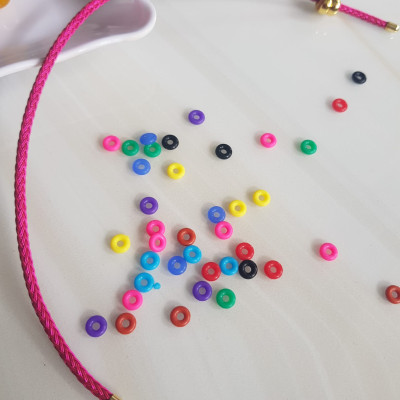 Dây Phối Vòng Tay MÀU HỒNG ĐIỀU ĐẬM ĐẸP DẺO Co Giãn Có 2 Khoen Vàng Nữ Phối Với Hạt Lu Đá Tự Nhiên Các Loại Vào Làm Vòng Đeo Tay Kiểu ạ Size Dây 3mm Nữ Về để Hạt Lu Vào ở Giữa Rút Dây VÀo 2 Lỗ Khoẻn Vàng Trên Dây là đeo đẹp ạ