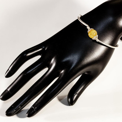 Vòng tay đá phong thủy Thạch anh tóc vàng mix charm bạc lục tự chú VK007