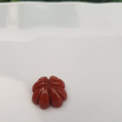 Trang sức phối vòng tay Bông Hoa Cỏ 4 Lá Đá cẩm thạch Đỏ đậm đẹp  Size bông 16mm x 8mm x lỗ đk 2mm  Nữ mệnh Hỏa Thổ phối với Vòng đeo tay, làm mặt dây chuyền, mặt nhẫn đeo ạ