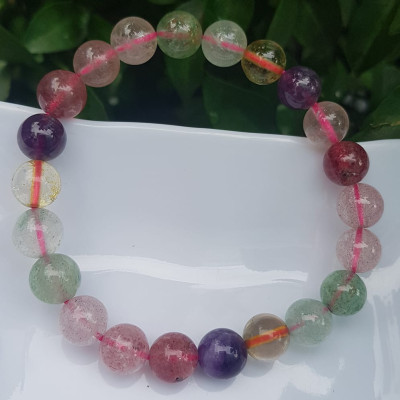 Vòng tay phong thủy may mắn đá thạch anh ngũ sắc tự nhiên Size vòng 8mm bóng tuyệt đẹp đa sắc màu nữ đeo xinh đẹp rẻ hợp nữ tất cả các mệnh Đá thiên nhiên đeo tốt sức khỏe, tim mạch đồng thời may mắn phong thủy tài lộc ạ