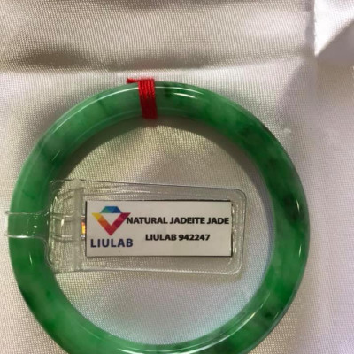 VÒNG ĐÁ CẨM THẠCH TỰ NHIÊN LÝ SỊN A SAO VIP 48MM x DẦY 7,2MM  VÒNG KÈM GIẤY KIỂM ĐỊNH LIULAB No 942247  MÀU XANH LÝ SỊN BÓNG ĐẸP NỮ 40KG-49KG ĐEO Ạ