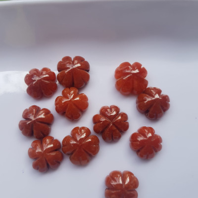 Trang sức phối vòng tay Bông Hoa Cỏ 4 Lá Đá cẩm thạch Đỏ đậm đẹp  Size bông 16mm x 8mm x lỗ đk 2mm  Nữ mệnh Hỏa Thổ phối với Vòng đeo tay, làm mặt dây chuyền, mặt nhẫn đeo ạ