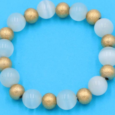 Vòng tay đá phong thủy - đá mắt mèo trắng 10 ly VMETHVT1 - hợp mệnh Kim, Thủy