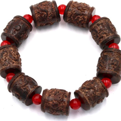 Vòng tay chuỗi hạt trụ rồng gỗ đàn hương TRNCS1