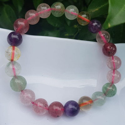 Vòng tay phong thủy may mắn đá thạch anh ngũ sắc tự nhiên Size vòng 8mm bóng tuyệt đẹp đa sắc màu nữ đeo xinh đẹp rẻ hợp nữ tất cả các mệnh Đá thiên nhiên đeo tốt sức khỏe, tim mạch đồng thời may mắn phong thủy tài lộc ạ