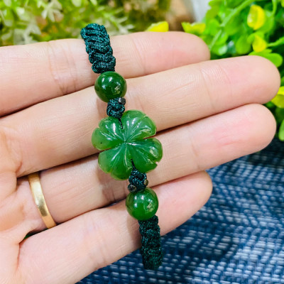 Vòng tay cỏ 4 lá bằng đá Ngọc Bích tế dây may mắn