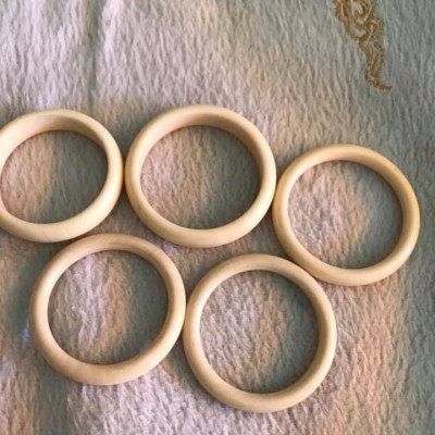 Vòng Đeo Tay Cho Bé đeo 6 tháng -3 tuổi  Màu Trắng Giả Ngà Hay Gọi Xương Mỹ Nghệ  Ni 37mm -41mm 