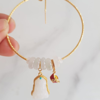 Vòng Tay Charm Phối 5 Đồng tiền đá cẩm thạch trắng tự nhiên  Phối mặt phật đá cẩm thạch trắng thỏi vàng đỏ may mắn vòng màu vàng rất xinh  Chuẩn hợp may mắn nữ mệnh kim mệnh thủy đeo ạ