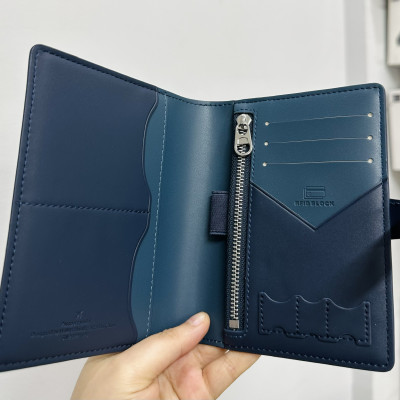 Ví da Wiwu Ambassdor Passport Wallet để thẻ, giấy tờ, vé máy bay có nhiều ngăn và trang bị thêm dây đai chắc chắn - Hàng chính hãng