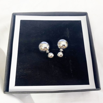 Bông tai ngọc trai châu màu chrome