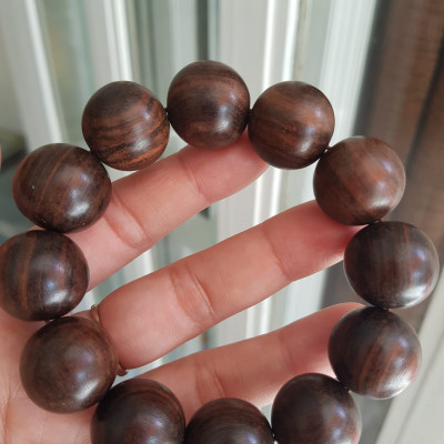 Vòng đeo tay Nam  Chất liệu Gỗ Trắc tự nhiên vân đẹp  Size vòng 19mm nam đeo đẹp ạ