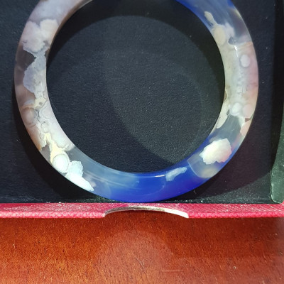 Vòng tay Nữ  Bản Hẹ Đá Mã Não Xanh Dương Đậm Bông Bông đều 2 bên vòng quá đẹp Vòng tay Ni 49mm x Cao 11mm x dầy 8mm Nữ mệnh Thủy mệnh mộc 35kg - 48kg đeo ạ