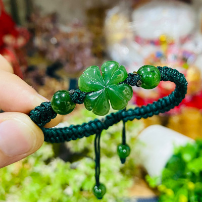 Vòng tay cỏ 4 lá bằng đá Ngọc Bích tế dây may mắn