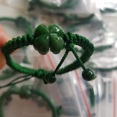 Vòng tay nữ kiểu charm cỏ 4 lá xanh đẹp  Chất liệu hoa cỏ 4 lá phối dây xanh lá  Hợp nữ mệnh mộc mệnh hỏa và thủy đeo ạ