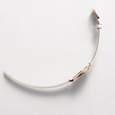 Đồng hồ đeo tay Nữ hiệu JONAS & VERUS X01855-Q3.PPWLW, Máy Pin (Quartz), Kính sapphire chống trầy xước, Dây Da Italy