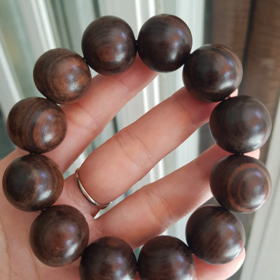 Vòng đeo tay Nam  Chất liệu Gỗ Trắc tự nhiên vân đẹp  Size vòng 19mm nam đeo đẹp ạ