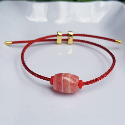 Vòng tay phong thủy may mắn Lu Charm Chất liệu hạt Đá Đào Hoa màu hồng vân tự nhiên Bóng đẹp dây đỏ may mắn có khoen chỉnh theo tay lớn nhỏ được hết ạ Nữ mệnh hỏa, mệnh thổ hợp vòng đeo tay xinh xắn, đẹp, may mắn tài lộc cho gia chủ ạ