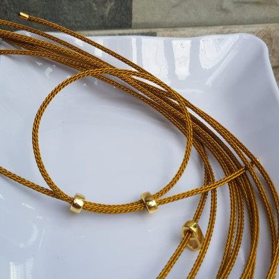 Dây thun VÀNG dẻo 2mm phối vòng tay Charm hạt đá hạt lu thống Size dây đỏ 2mm Nữ đã có hạt lu thống thì đây chính là sợi dây thun VÀNG phối với hạt lu thống đeo xinh ạ