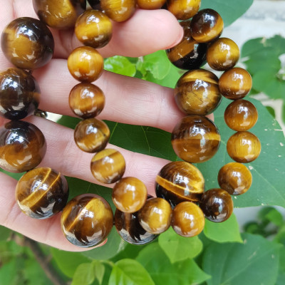 Vòng tay cặp Đá Mắt Hổ Tự Nhiên Vàng Nâu đem lại sự giàu có may mắn Vòng phù hợp với vợ chồng anh chị mệnh Thổ và mệnh Kim ạ Cặp vòng size 10mm và 16mm đeo rất đẹp tốt ạ