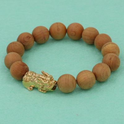 Vòng tay gỗ hoàng đàn 12 ly - cẩn Tỳ Hưu inox vàng VGHDTHV12