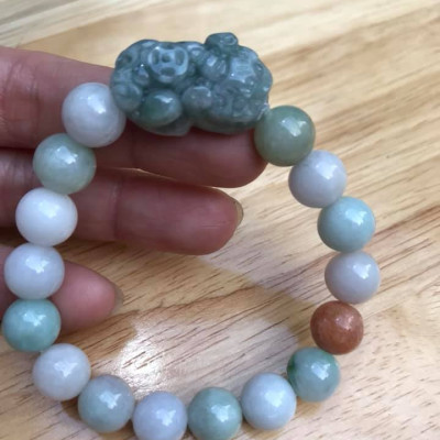 Chiếc Vòng Tay Nữ Tỳ Hưu Phong Thủy Đá Cẩm Thạch tỳ hưu tự nhiên  Size vòng 10mm Màu Xanh Màu Đậm Nhạt  bóng đẹp  Nữ mệnh thủy mộc hỏa đeo tay đẹp lắm ạ