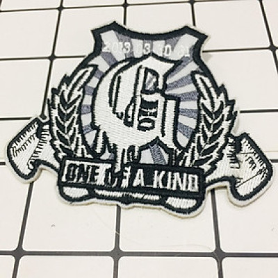 Ghim cài áo ONE OF AKIND mẫu ngẫu nhiên