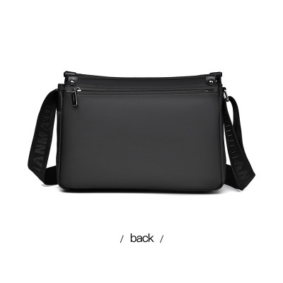 Túi đeo chéo nam phong cách mới  - BEE GEE DCN9431