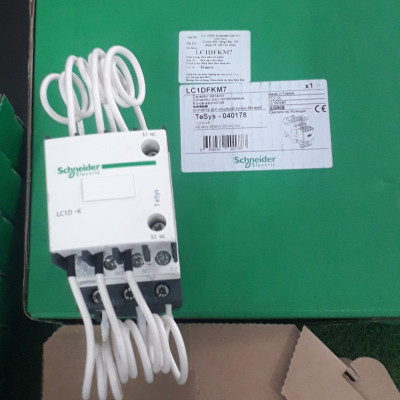 | Hàng chính hãng| Khởi động từ tụ bù LC1DFKM7 12.5kVAR 400V-415V điện áp điều khiển 220V