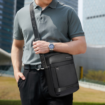 Túi đeo chéo du lịch nam Arctic Hunter K00162 chất liệu Oxford chống thấm nước, đựng ipad, thiết kế nhiều ngăn tiện dụng
