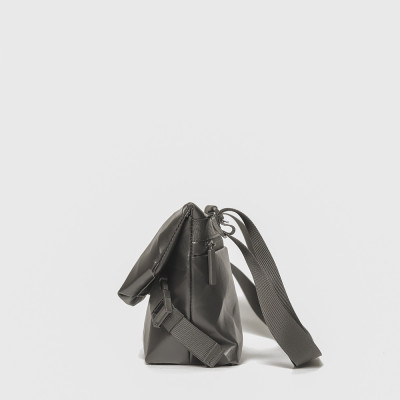 Túi đeo chéo nam phong cách mới  - BEE GEE DCN9248