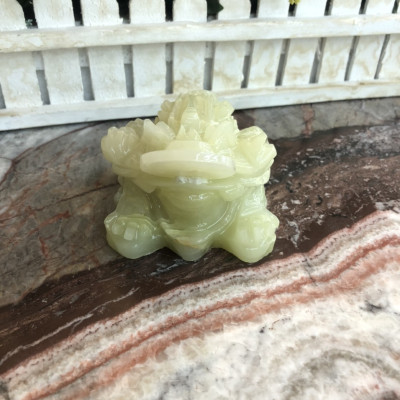 Tượng Cóc Ba Chân, Cóc Ngậm Tiền, Thiềm Thừ phong thủy chiêu tài lộc đá ngọc Onyx - Dài 8 cm