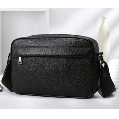 Túi đeo chéo nam DA BÒ THẬT - BEE GEE DCN9427