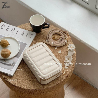 Túi đeo chéo Micocah 2021 thiết kế dáng vuông, có đính hoa nhí dễ thương (NSF523) (M434)