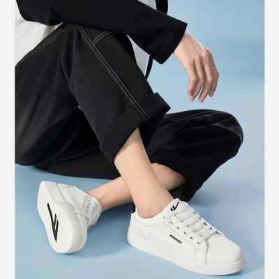 Giày thể thao nam đế êm nhẹ, thoáng khí đế cao su đúc, chống trơn trượt hạn chế mòn  – BEE GEE - GNA2032