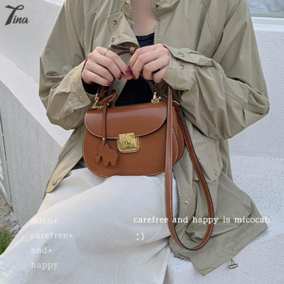 Túi xách cầm tay nữ Micocah Saddle 2021 thiết kế form bán nguyệt, style đơn giản (NSE469) (M407)