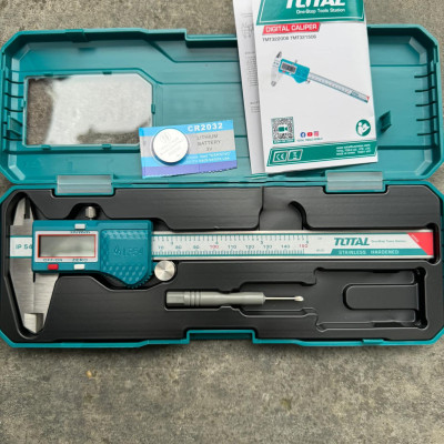 THƯỚC CẶP ĐIỆN TỬ TOTAL TMT321506 - HÀNG CHÍNH HÃNG