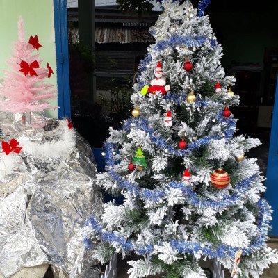 Cây thông noel 3 loại lá phủ tuyết cao 1m2 - Tán dày và đẹp, cây thông chắc chắn và dể tháo lắp