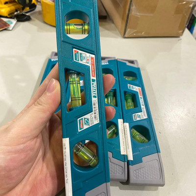 THƯỚC THỦY MINI 225MM TOTAL TMT2267 - HÀNG CHÍNH HÃNG