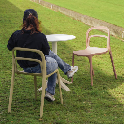 Ghế nhựa đúc liền khối có tựa lưng cách điệu