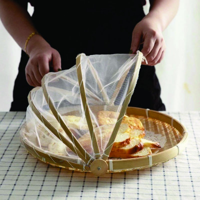 Mẹt tre căng màn, mẹt có mùng che đậy tránh côn trùng, dùng đựng thức ăn trái cây tiện lợi