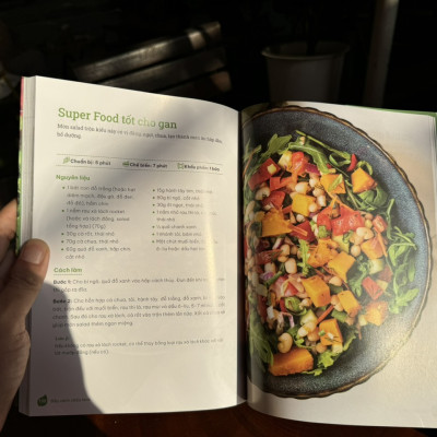 (In màu toàn bộ) BẾP XANH CHỮA LÀNH : Dinh dưỡng cho người bệnh và phương pháp giúp cơ thể tự chữa lành – Emma Phạm-  Thái Hà - NXB Công Thương