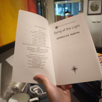 Sách - SF Masterworks Dying of the Light by George R R Martin - Sci_Fi - Fantasy/ Khoa học viễn tưởng/ English Book