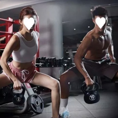 Tạ Bình Vôi tập gym 12kg, Tạ Ấm chất liệu nhựa PE bọc bê tông là dụng cụ lý tưởng cho các buổi luyện tập gym hiệu quả và thuận tiện ngay trong nhà.