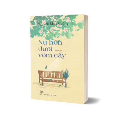 Nụ hôn dưới vòm cây