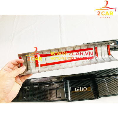 Ốp chống trầy cốp trong, ngoài CARBON xe Hyundai Grand i10 2021-2022, vân Cacbon cao cấp
