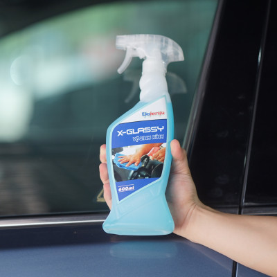 NƯỚC LAU KÍNH VÀ LÀM SẠCH NỘI THẤT XE HƠI X-GLASSY 600ML THƯƠNG HIỆU EKOKEMIKA